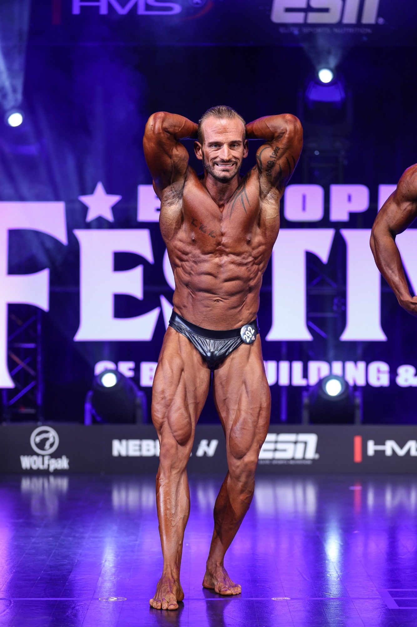 Classic Physique Wettkampf – Patrick Sebian auf der Bühne